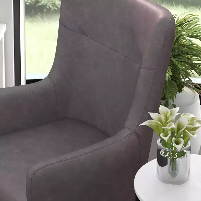 Poltrona accentata tradizionale Wingback Merrick Lane, rivestimento in ecopelle e struttura e gambe in legno