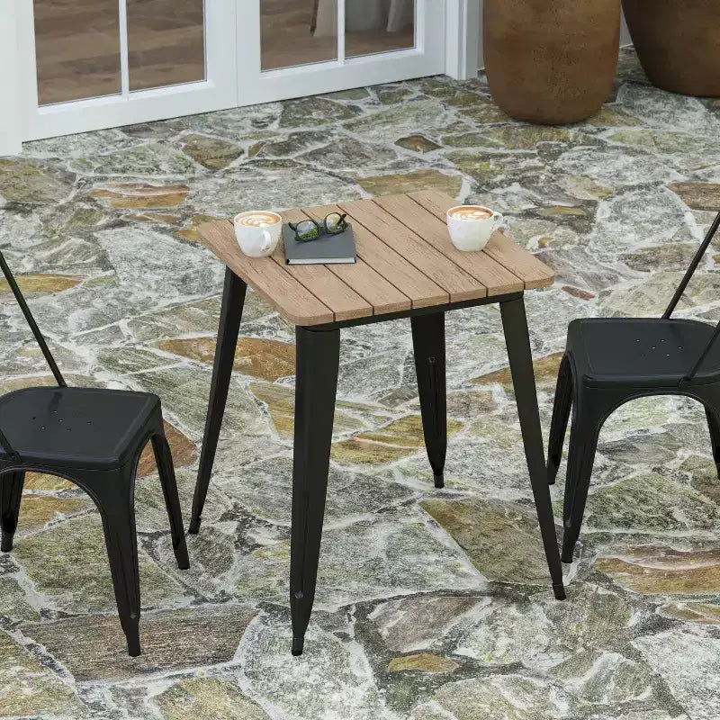 Tavolo da pranzo Merrick Lane per interni/esterni, piano quadrato in poliresina da 23,75 con base in acciaio, resistente a tutte le condizioni atmosferiche