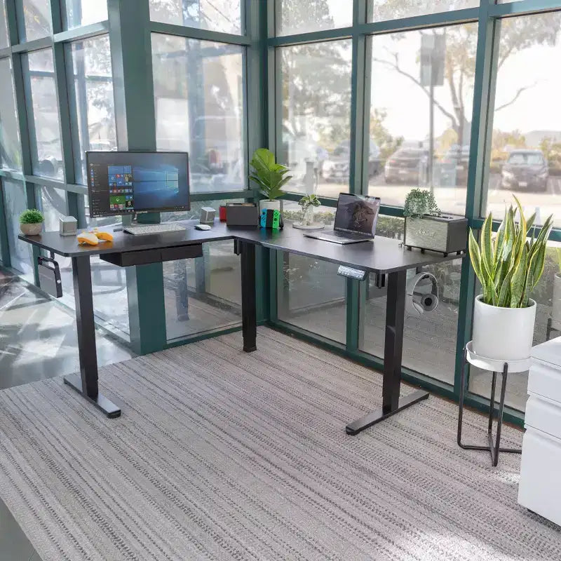 Mount-It! Grande scrivania angolare elettrica regolabile in altezza, scrivania automatica sit-stand con regolazione fluida ed ergonomica dell'altezza da 71,9 a 118,1 cm
