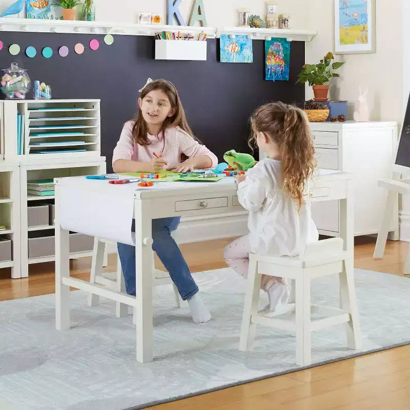 Martha Stewart Sgabelli Artigianali per Bambini Set da 2: Sedie in Legno Anti-ribaltamento per Tavolo Attività Bambini | Sgabelli per Tavolo da Gioco per Bambini