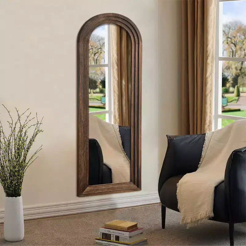 Dovelina Specchio a figura intera con cornice in legno ad arco, da appoggio